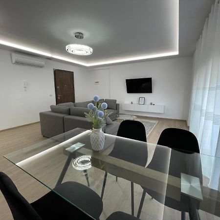 Apartamento New Bazaar 2022 Tirana Exterior foto