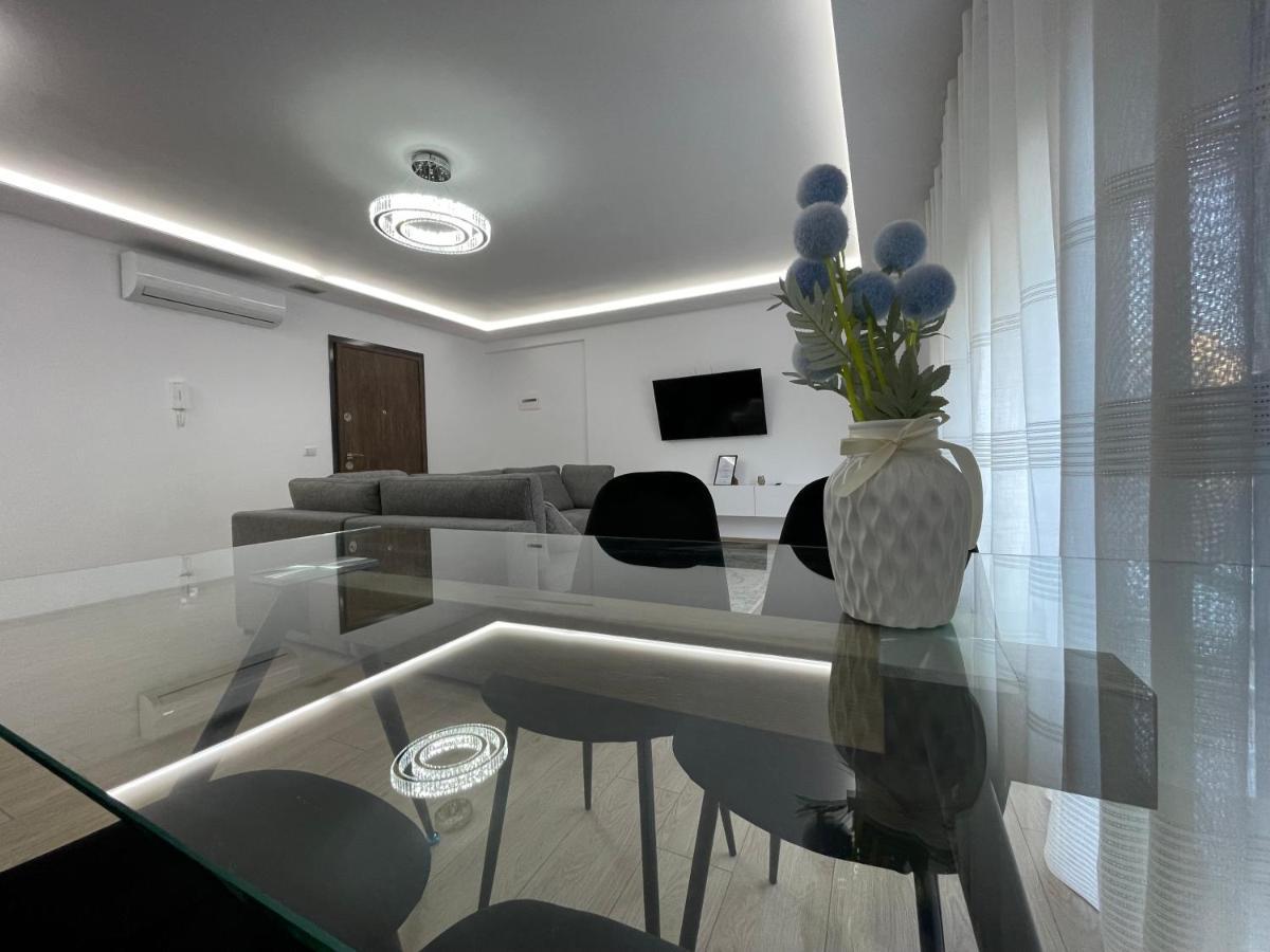 Apartamento New Bazaar 2022 Tirana Exterior foto